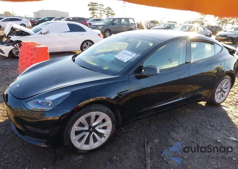 2022 Tesla Model 3 Long Range Dual Motor All-Wheel Drive z USA, uszkodzony, nr VIN 5YJ3E1EBXNF179249